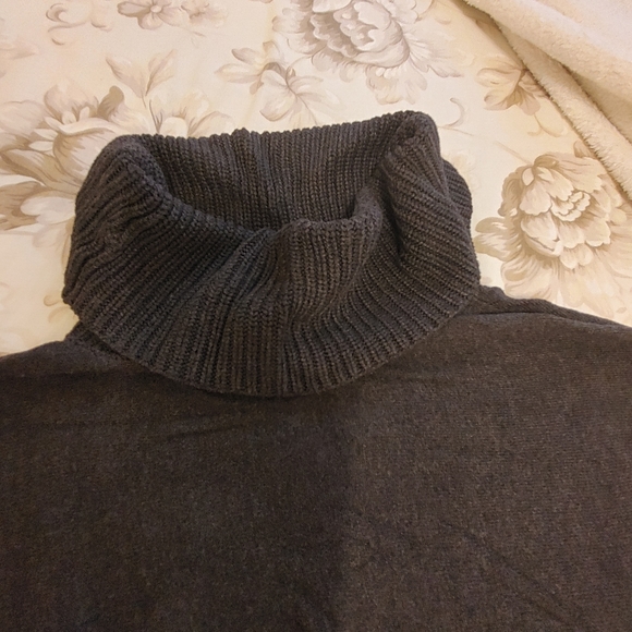 Reitmans cowl neck sweater - Picture 3 of 5